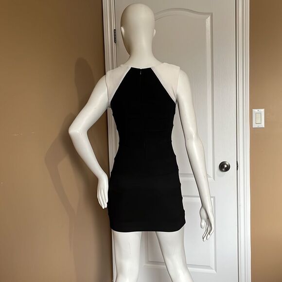 🖤🤍 short dress/Size S - Picture 4 of 7